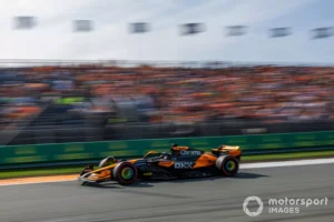 oscar-piastri-mclaren-mcl38