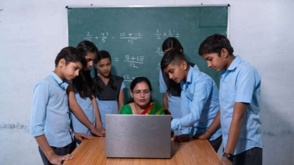 school-teachers-in-bihar-1729689598