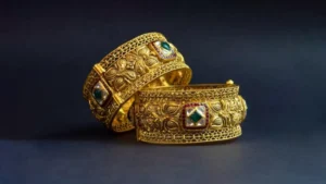 gold-freepik-1748942739