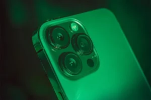 iphone-585x390