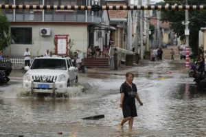 17537121311079970_china_floods_10074