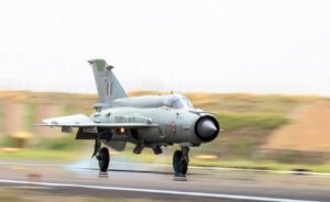 AP Singh flies a MiG-21 ahead of its official retirement