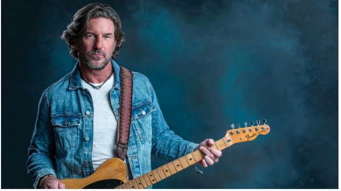 Brett-James-Dies-in-Plane-Crash