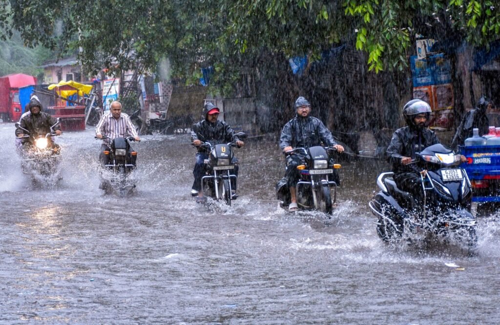 gujarat-heavy-rain-1536x999