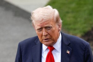 US President Donald Trump departs for White House to New York