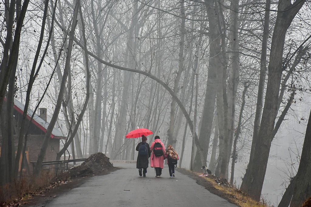 Heavy Snowfall Breaks 40-Day Dry Spell As 'Chillai Kalan' Begins In Kashmir