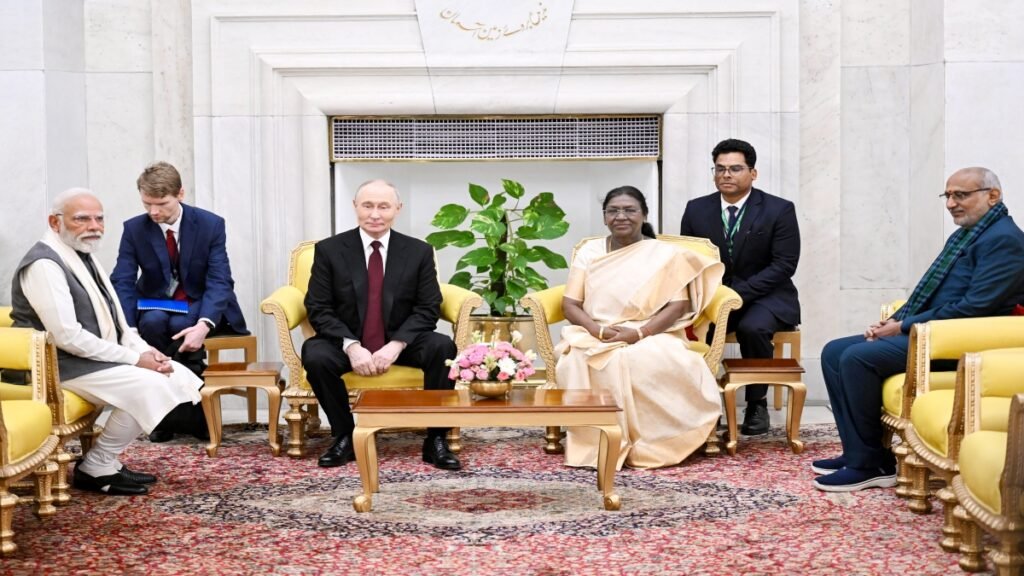 New Delhi: President Murmu Hosts Banquet for President Putin