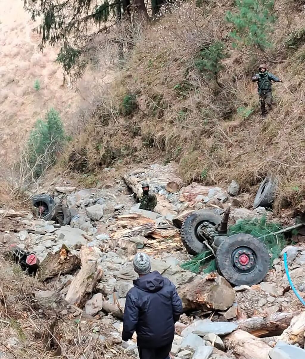 20260122182F-1743x2048