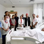 akhilesh-yadav-meets-bjp-mla-anupama-jaiswal-1777371599