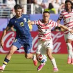 2026-07-02T013203Z_1251516069_UP1EM72049DZI_RTRMADP_3_SOCCER-WORLDCUP-USA-BIH-1536x1127