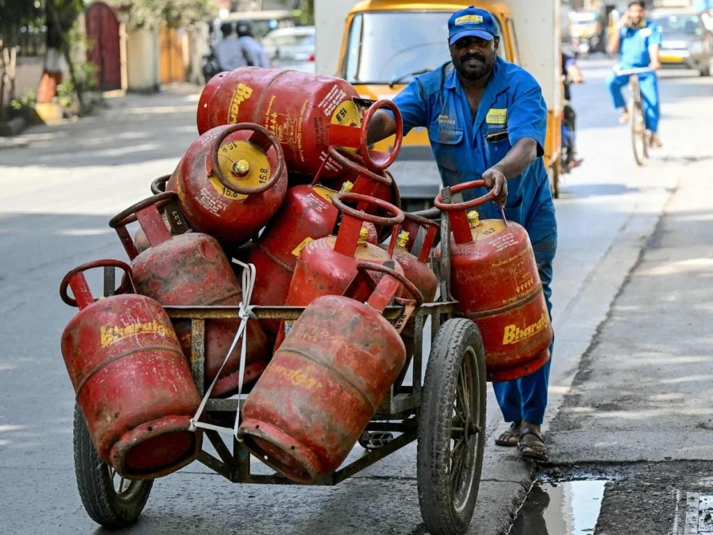 INDIA-ECONOMY-GAS-0_177632197472