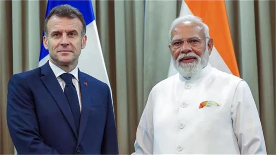 2026_9image_01_57_560223825modiormacron-ll